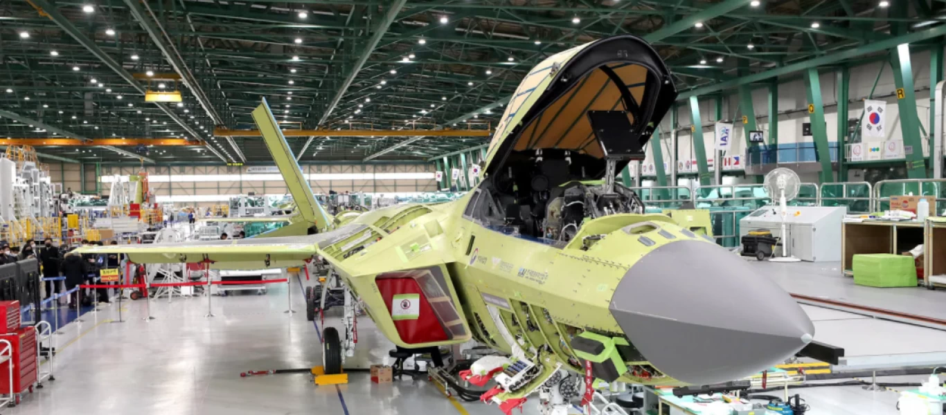 Η Νότια Κορέα θα παρουσιάσει το νέο μαχητικό της αεροσκάφος τον Απρίλιο